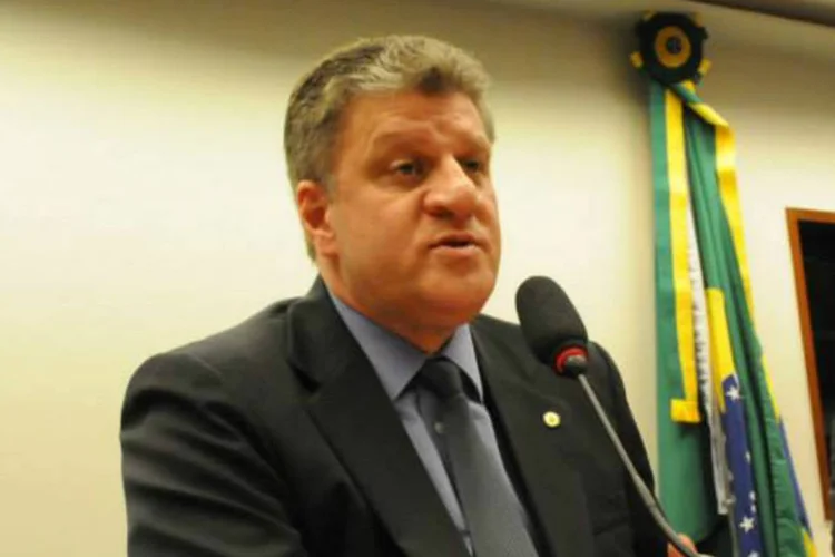 José Otávio Germano: pagamento teria sido feito "para retribuir favorecimentos à empresa Fidens Engenharia em contratos e grandes obras na Petrobras" (Facebook/José Otávio Germano/Reprodução)