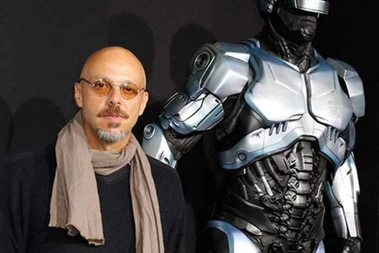 José Padilha, diretor de "Robocop", posa para fotos: "resolvi documentar isso depois do episódio da morte do Santiago, por conta da confusão com o Marcelo Freixo, meu amigo", disse (REUTERS/Fred Prouser)