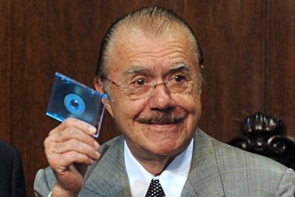 Sarney pode prorrogar trabalhos para aprovar Orçamento