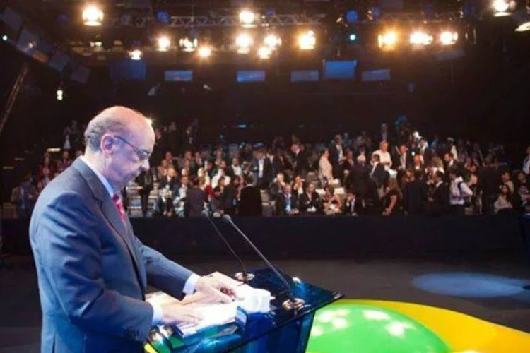 
	Jos&eacute; Serra: o candidato continuou a questionar a credibilidade das pesquisas eleitorais, dizendo que elas s&atilde;o prec&aacute;rias
 (Divulgação)