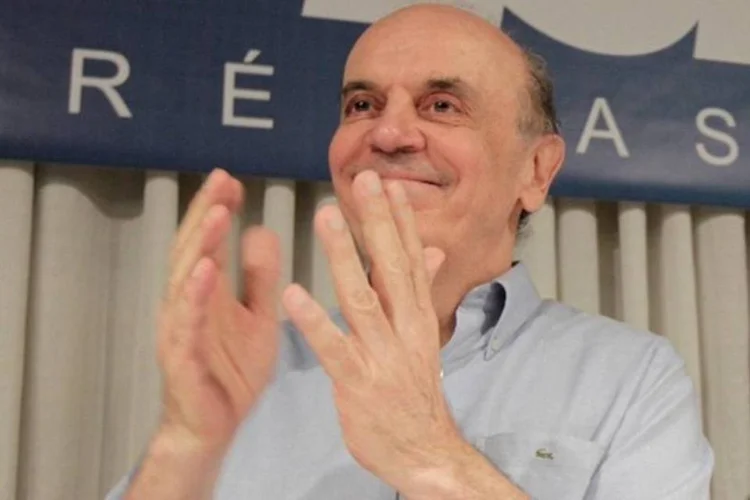 
	Jos&eacute; Serra, do PSDB: &quot;a tend&ecirc;ncia &eacute; se acolher o impeachment&quot;
 (Tiago Queiroz/AE)