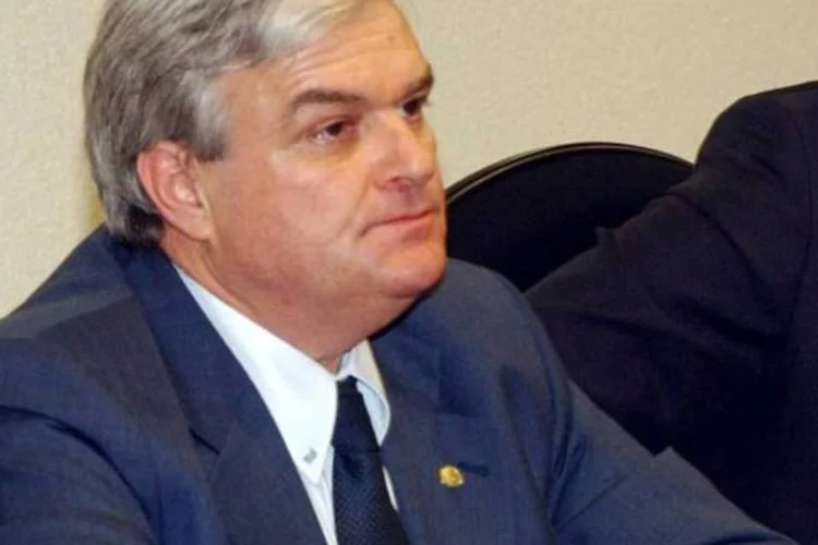 
	Deputado Jos&eacute; Mentor: &quot;o deputado federal Jos&eacute; Mentor recebeu, no in&iacute;cio do ano de 2014, a quantia de R$ 380.000,00 de Alberto Youssef&quot;, diz peti&ccedil;&atilde;o
 (José Cruz/Agência Brasil)