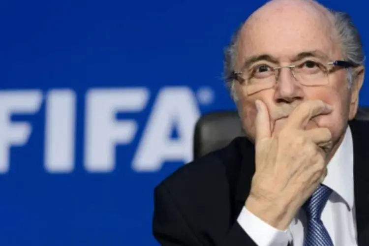 
	Joseph Blatter: &quot;N&atilde;o estamos surpresos que o comit&ecirc; de &eacute;tica tenha rejeitado qualquer acusa&ccedil;&atilde;o de corrup&ccedil;&atilde;o ou suborno, porque n&atilde;o h&aacute; fatos que apoiem essa alega&ccedil;&atilde;o&quot;, acrescentou Cullen
 (Fabrice Coffrini/AFP)