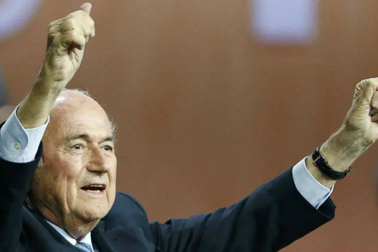 
	Blatter: celebra&ccedil;&atilde;o da reelei&ccedil;&atilde;o de Joseph como presidente da Fifa
 (Arnd Wiegmann/Reuters)