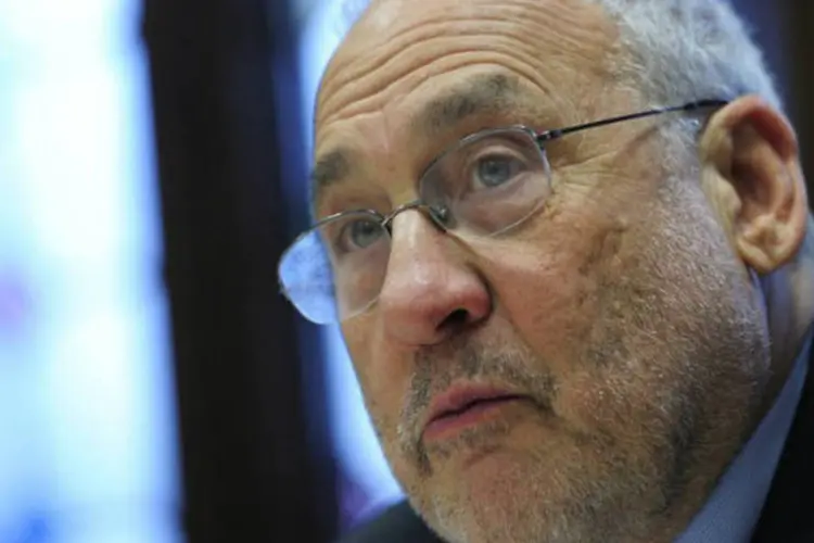 
	Joseph Stiglitz: para ele, presidente do Fed tem feito um bom trabalho at&eacute; agora
 (©afp.com / Josep Lago)