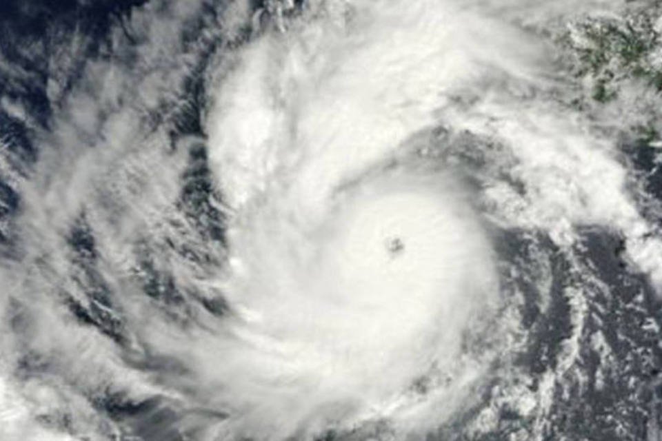 "Barbara" se transforma em furacão perto do litoral mexicano