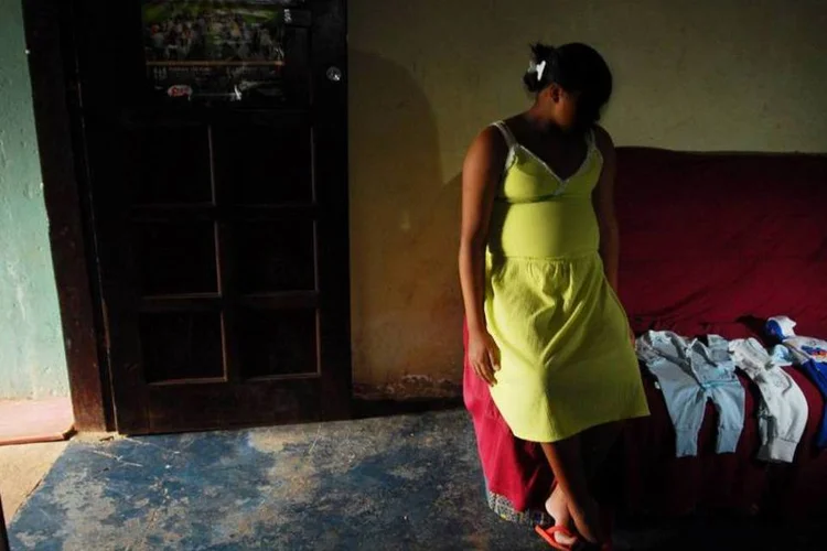 
	Jovem gr&aacute;vida: esse &eacute; um tema delicado. Recebi a informa&ccedil;&atilde;o de que &eacute; feito 1,5 milh&atilde;o de abortos por ano, diz Barros
 (Marcello Casal Jr./Agência Brasil)