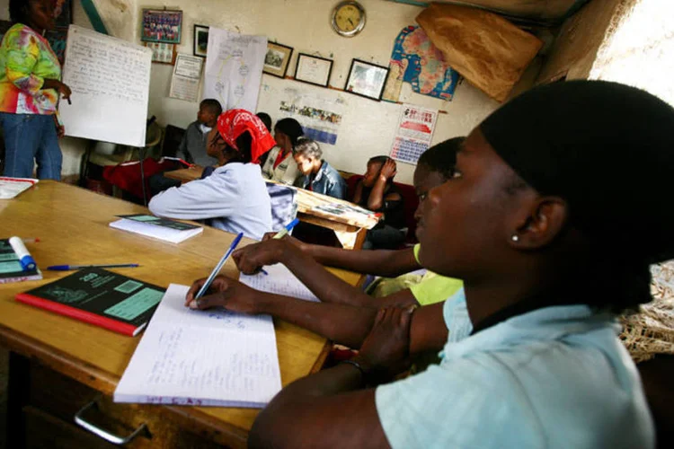 
	Jovens na &Aacute;frica: concess&atilde;o de bolsas de estudos provocou um intenso debate na &Aacute;frica do Sul
 (Getty Images)