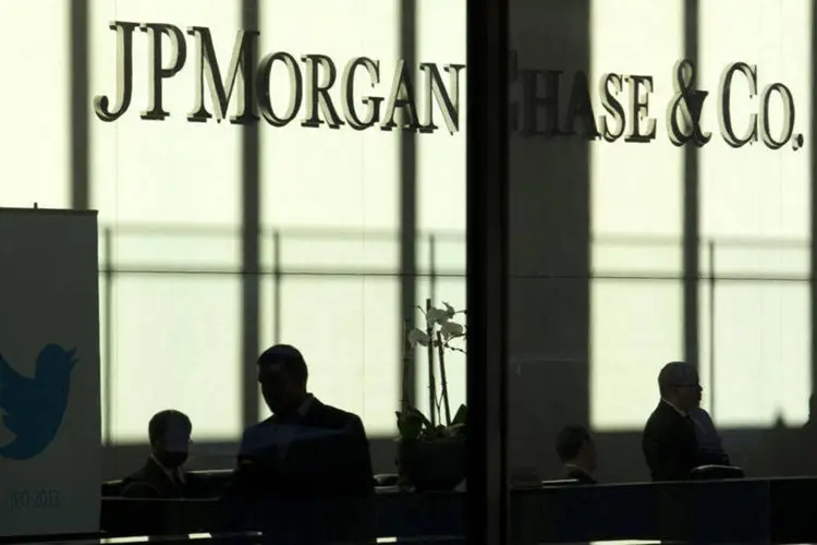 
	JPMorgan: lucro por a&ccedil;&atilde;o foi de US$ 1,35 entre janeiro e mar&ccedil;o, ante US$ 1,45 no mesmo intervalo do ano passado.
 (Eduardo Munoz/Reuters)