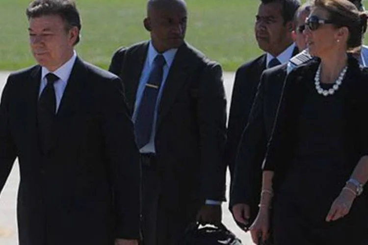 Juan Manuel Santos, atual presidente colombiano, e María Clemencia Rodríguez de Santos (Wikimedia Commons)