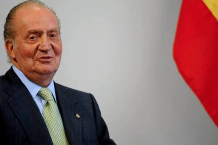 
	O rei Juan Carlos da Espanha: O chefe do Estado espanhol completar&aacute; seus compromissos ibero-americanos com o almo&ccedil;o que oferecer&aacute; na pr&oacute;xima segunda-feira no Pal&aacute;cio Real
 (©AFP / Pedro Ladeira)