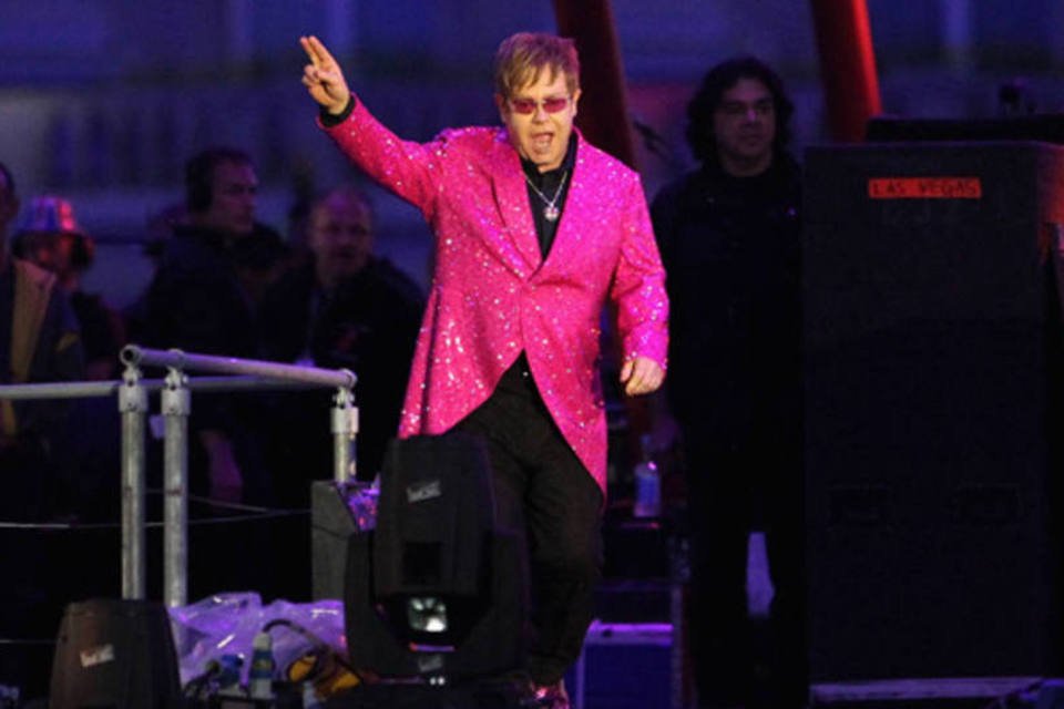 Elton John abre temporada de shows em SP
