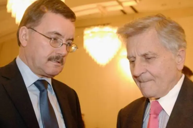 Juergen Stark (esquerda), membro do BCE, ao lado do presidente do BCE, Jean-Claude Trichet (Getty Images)