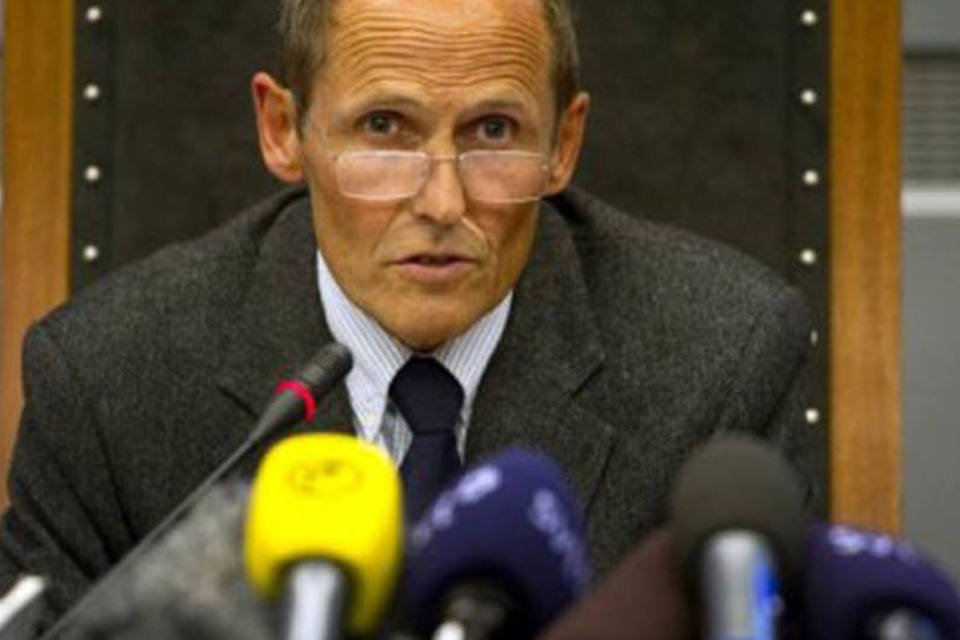 Juiz determina prisão preventiva com isolamento para Anders Breivik