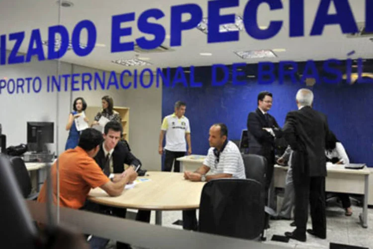 Os juizados estão instalados há pouco mais de três semanas nos cinco maiores aeroportos do país (.)
