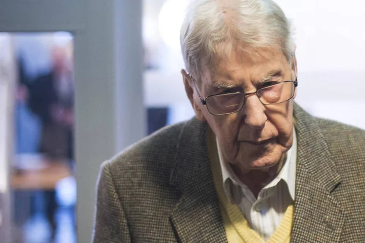 
	Auschwitz: o ex-guarda do campo de concentra&ccedil;&atilde;o &eacute; acusado de cumplicidade na morte de ao menos 170.000 pessoas
 (Bernd Thissen / Reuters)