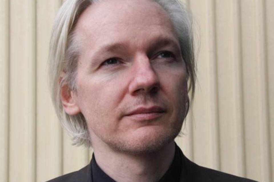 'Rolling Stone' italiana elege Assange o 'roqueiro do ano'