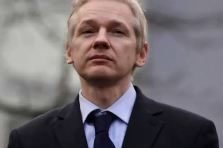 
	Julian Assange: segundo o Reino Unido, &quot;o governo &eacute; obrigado a extraditar &agrave; Su&eacute;cia&quot; o ativista australiano
 (Dan Kitwood/Getty Images)