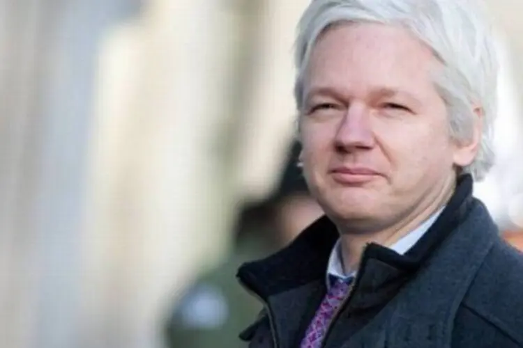 O fundador do WikiLeaks, Julian Assange: A polícia britânica não pode deter Assange até ele sair da Embaixada equatoriana (Miguel Medina/AFP)