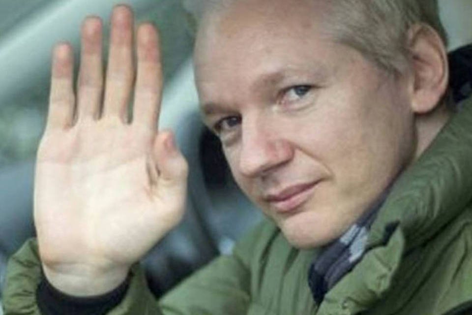 Chanceler nega que Assange tenha solicitado asilo na Suíça