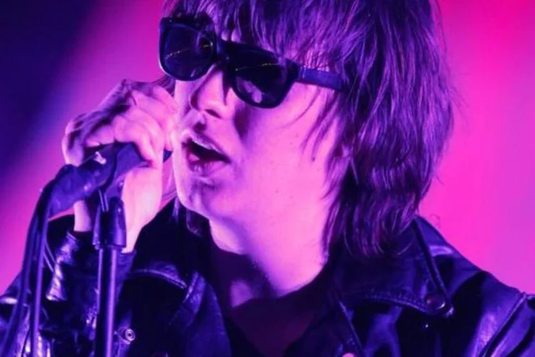 "Ele tem verdadeiro orgulho brasileiro", disse Casablancas, apontando para o colega Fabrizio Moretti, baterista que nasceu no Rio de Janeiro, mas vive nos Estados Unidos desde criança (Simone Joyner/Getty Images)