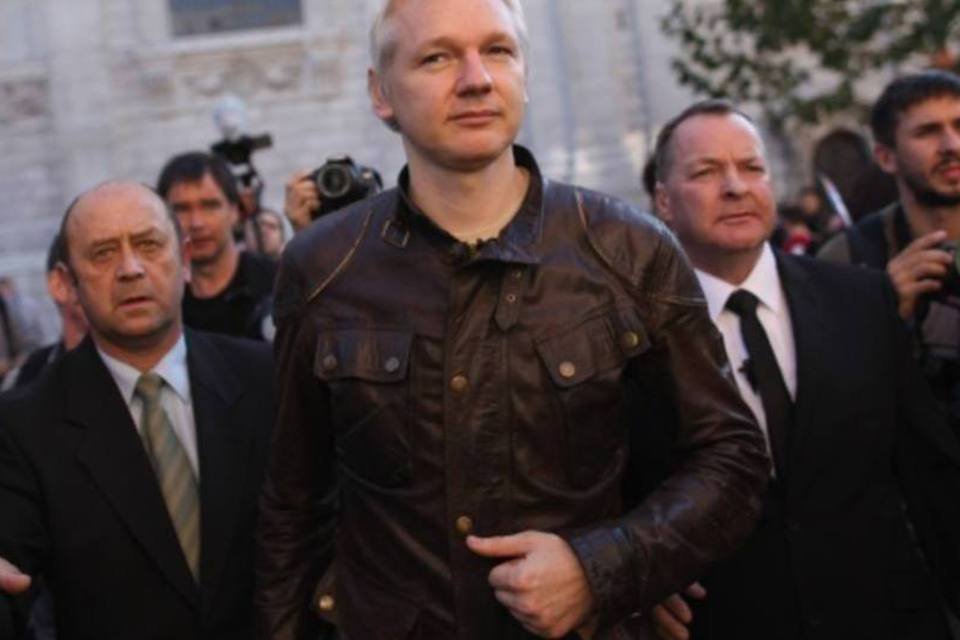 Justiça decidirá sobre extradição de Assange na quarta-feira