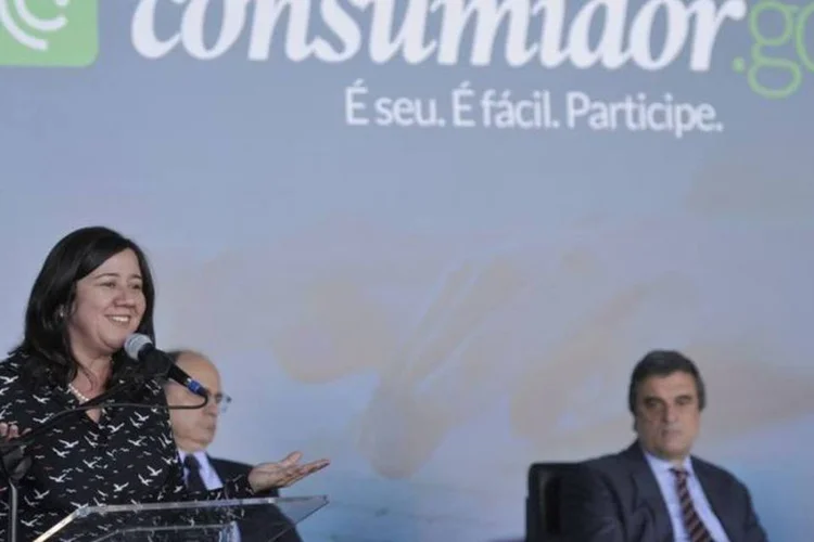 A secretária nacional do Consumidor, Juliana Pereira, durante cerimônia de lançamento do consumidor.gov.br (Antonio Cruz/Agencia Brasil)