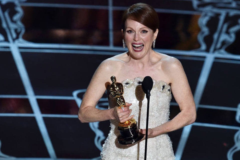 Silhuetas simples e bordados sem excesso marcam o Oscar 2015