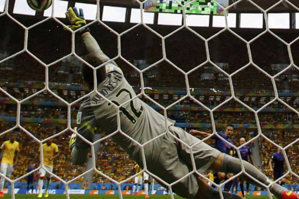 Brasil leva 3 da Holanda e termina Copa na 4ª posição