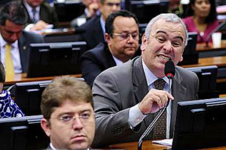 
	&quot;Critiquei aqui essas convoca&ccedil;&otilde;es, assim como a convoca&ccedil;&atilde;o da advogada, isso &eacute; desviar o real objetivo das investiga&ccedil;&otilde;es&quot;, disse o deputado J&uacute;lio Delgado
 (Lucio Bernardo Junior / Câmara dos Deputados)