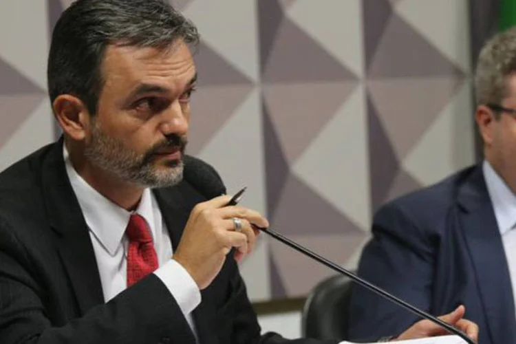 
	J&uacute;lio Marcelo de Oliveira: &quot;O TCU, em abril, quando identificou as fraudes fiscais, chamadas popularmente de pedaladas, imediatamente recha&ccedil;ou&quot;
 (Fabio Rodrigues Pozzebom/Agência Brasil)