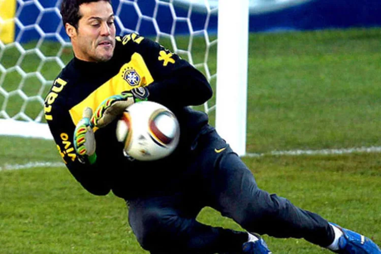 Júlio César em treino da seleção (Divulgação)