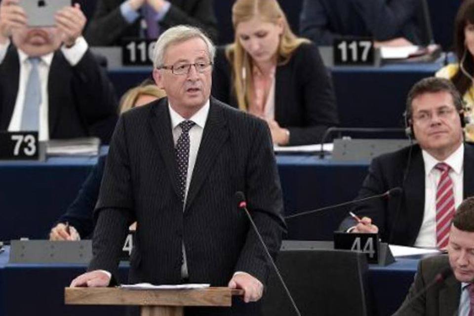 Jean-Claude Juncker é confirmado na presidência da CE