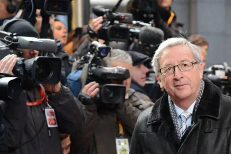 Juncker chega à sede da União Europeia, em Bruxelas: a partir do final de 2014, haverá a criação de um mecanismo para amortizar os choques econômicos (©afp.com / Thierry Charlier)