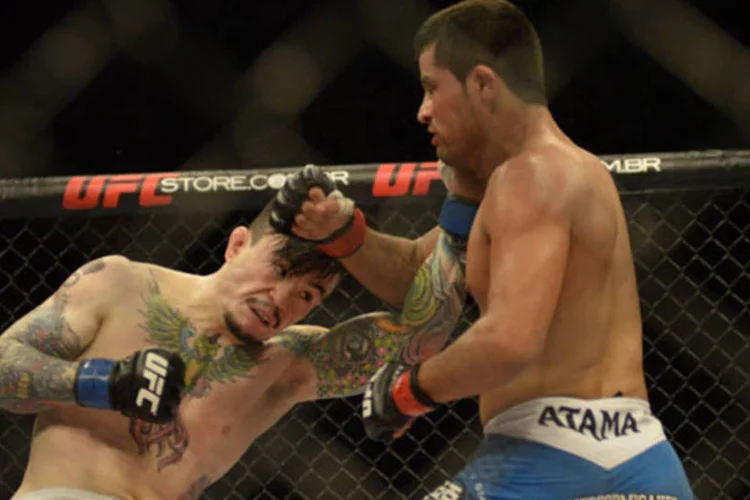 
	Jussier Formiga e Scott Jorgensen no UFC: MMA fechou parceria com Reebok
 (i9 Imagens - Divulgação / UFC)