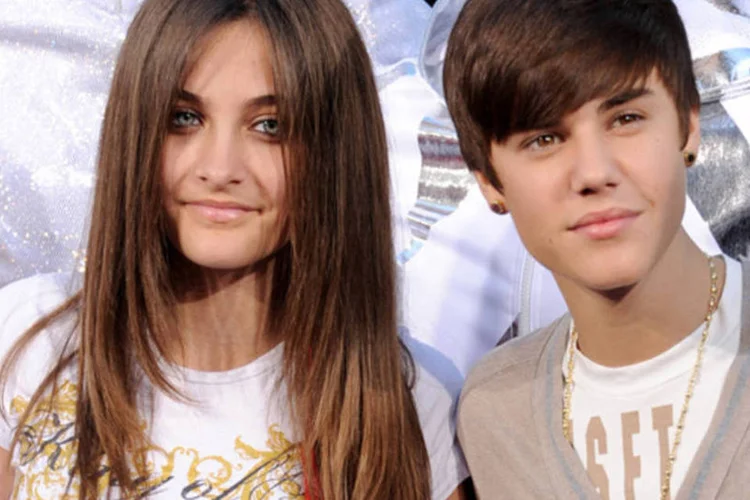 
	Paris Jackson, filha do cantor, e Justin Bieber:&nbsp;No dia 25 de junho completam-se quatro anos da morte de Michael Jackson.
 (Kevin Winter/Getty Images)