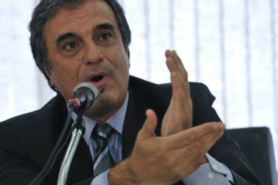 Cardozo diz que Dilma fez proposta sem defender tese