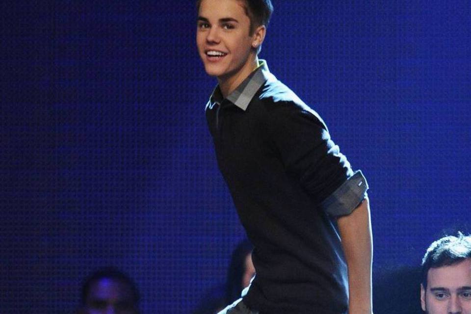 Justin Bieber vira destaque após vomitar durante show