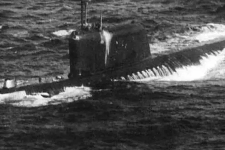 Submarino Dubbed Shinkai 12000 será capaz de submergir abaixo dos 10.911 metros, o ponto mais profundo do oceano conhecido até o momento (Wikimedia Commons)