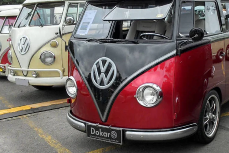 
	Kombi customizada por concession&aacute;ria em evento em S&atilde;o Bernardo: o fim da fabrica&ccedil;&atilde;o n&atilde;o significa o t&eacute;rmino das vendas, uma vez que h&aacute; estoques
 (Vitor Matsubara/Quatro Rodas)