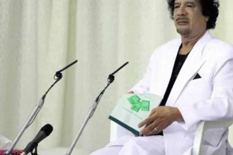Muammar Kadafi, ditador líbio: agência oficial chama coalizão de "cruzada colonialista" (Mahmud Turkia/AFP)