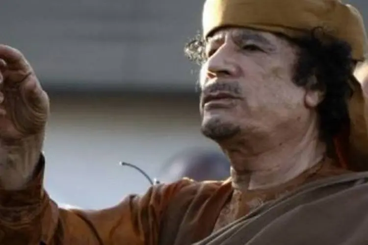 Muammar Kadafi, o ditador com os dias contados (AFP)