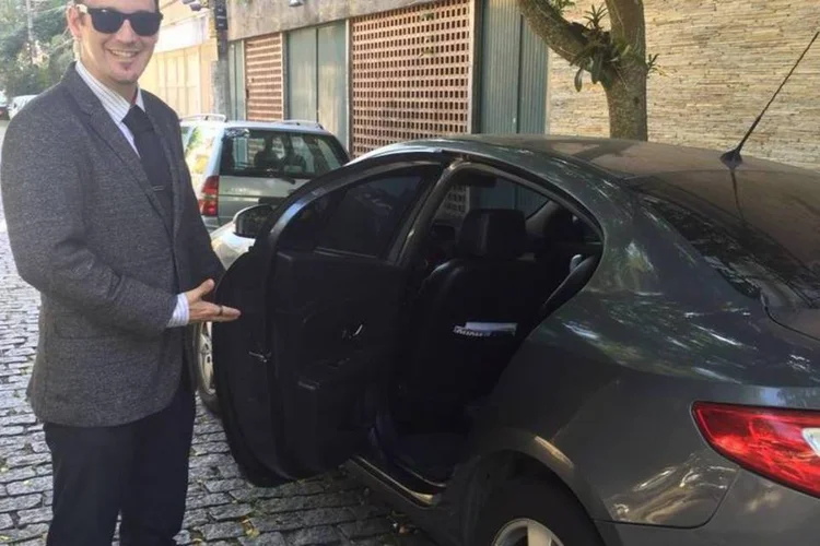 Kadu, motorista com deficiência auditiva da Uber: conseguiu realizar seu sonho (Arquivo pessoal)
