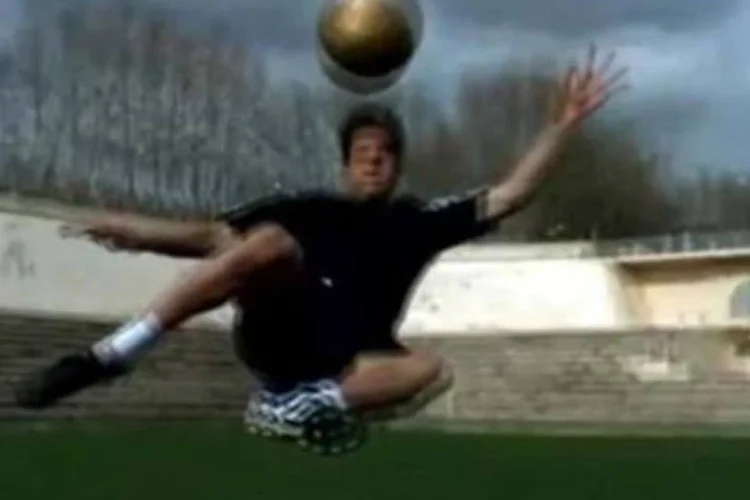 kaka_3d_sony_460-jpg.JPG (.)