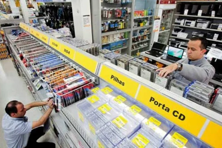 
	Loja da Kalunga em S&atilde;o Paulo: o que causou a admira&ccedil;&atilde;o de fundos de private equity e de concorrentes internacionais &eacute; o fato de a empresa conseguir manter um bom ritmo de crescimento sem grandes d&iacute;vidas
 (Fabiano Accorsi)