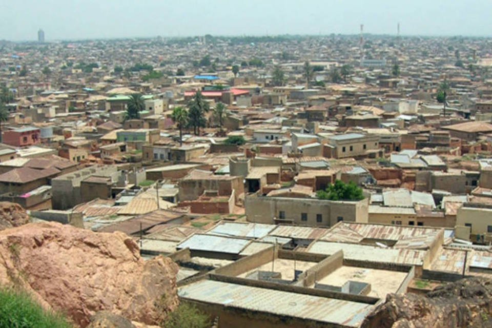 Após duas mortes, cidade da Nigéria declara toque de recolher
