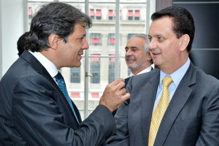 
	Prefeito de S&atilde;o Paulo, Fernando Haddad, com o ex-prefeito e agora ministro das Cidades, Gilberto Kassab
 (Fernando Pereira/Secom/PMSP)