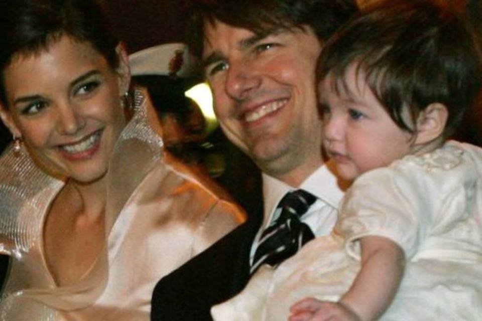 Katie Holmes, Tom Cruise e a filha Suri em Roma: representantes do casal não se manifestaram sobre os motivos do rompimento (Dario Pignatelli/Reuters)