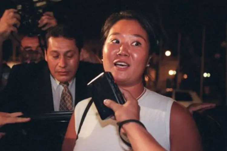 Keiko Fujimori tem 35 anos e é filha do ex-presidente Alberto Fujimori. Ela compete com o candidato de esquerda, o militar da reserva Ollanta Humala, de 47 anos (Getty Images)