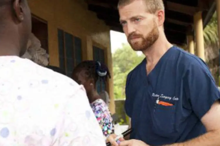 
	Brantly: ele e Nancy Writebol foram infectados quando trabalhavam em cl&iacute;nica mission&aacute;ria
 (Joni Byker/AFP)